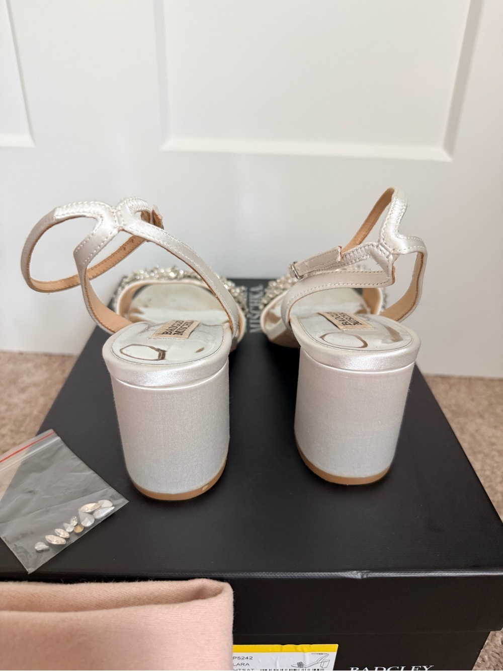 EUC Badgley Mischa Clara Satin Heels 7.5 - Picture 8 of 10